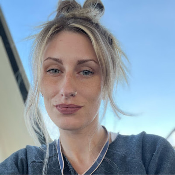 Meet your Posher, Kate - Picture 1 of 1